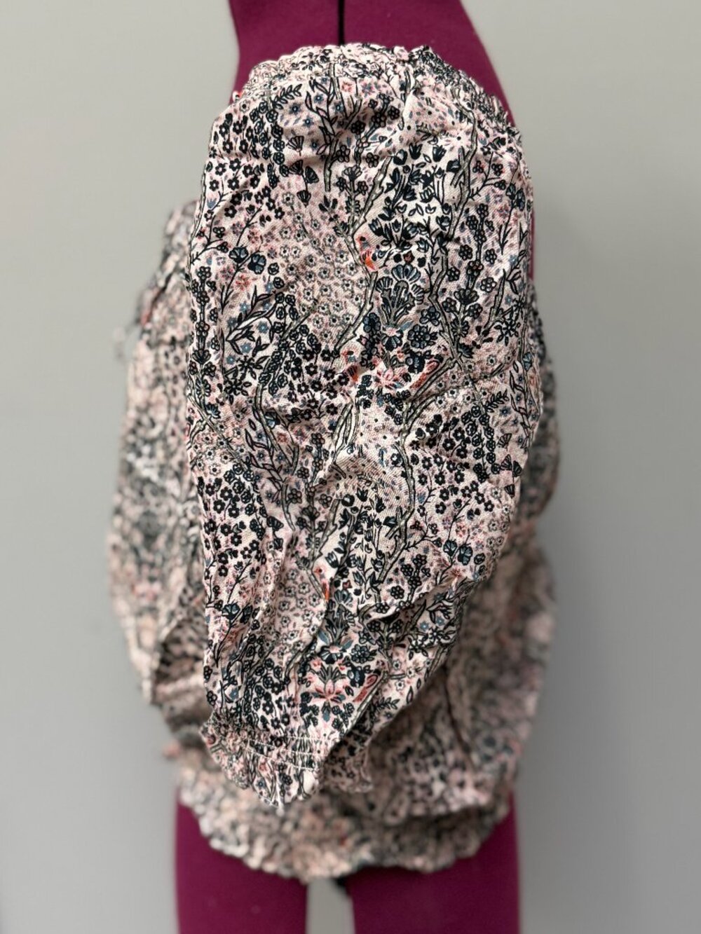 Paige "Elise" Ecru Floral Short-Sleeved Blouse - Size S - Picture 3 of 9